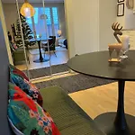 Bohemian Luxury With Private Sauna, Own Carparking, 3 Km From Airport Вантаа