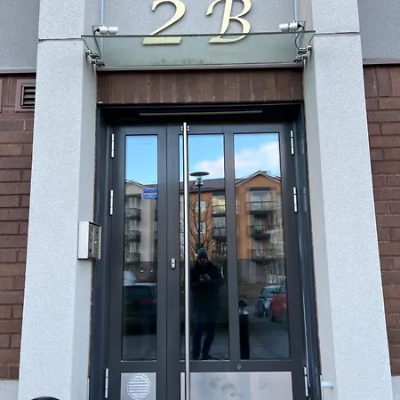 Daire Bohemian Luxury With Private Sauna, Own Carparking, 3 Km From Airport