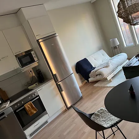 Bohemian Luxury With Private Sauna, 3 Km From Airport Apartment