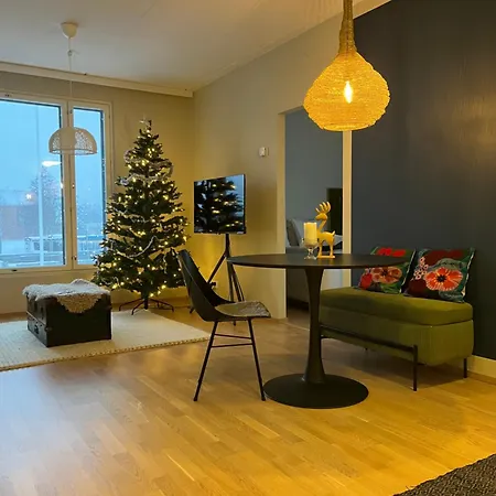 Bohemian Luxury With Private Sauna, 3 Km From Airport Apartment