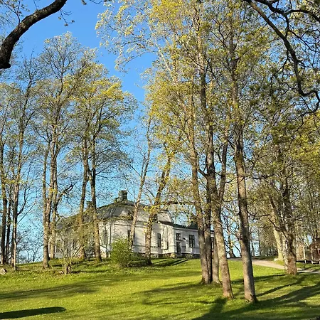 Apartment Bohemian Luxury With Private Sauna, 3 Km From Airport *