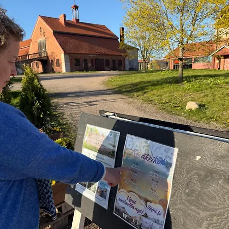 Bohemian Luxury With Private Sauna, Own Carparking, 3 Km From Airport Vantaa