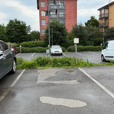 Bohemian Luxury With Private Sauna, Own Carparking, 3 Km From Airport Daire Vantaa