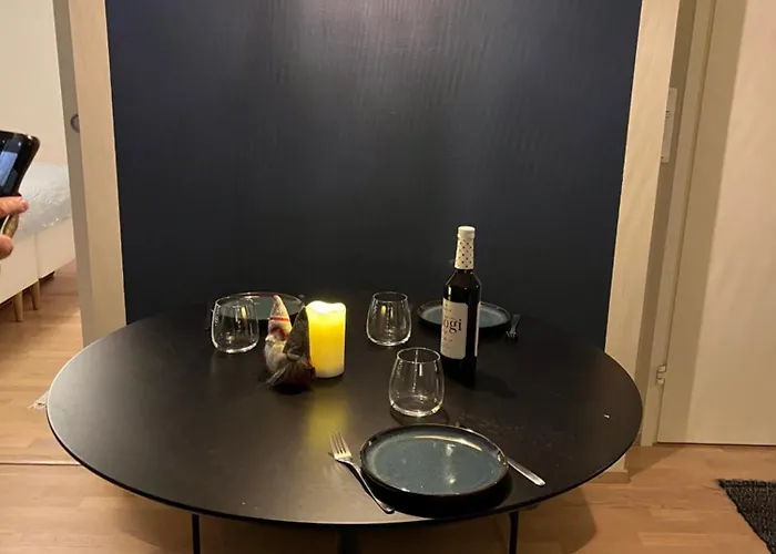 Bohemian Luxury With Private Sauna, Own Carparking, 3 Km From Airport Appartamento Vantaa