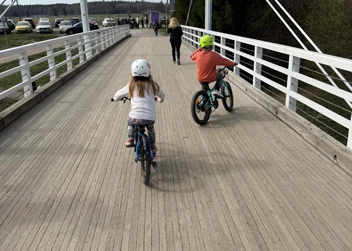 Appartamento Bohemian Luxury With Private Sauna, Own Carparking, 3 Km From Airport Vantaa