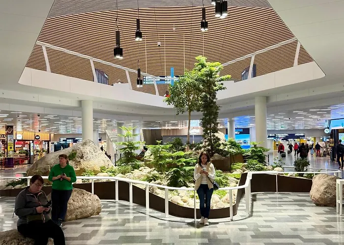 Bohemian Luxury With Private Sauna, Own Carparking, 3 Km From Airport Appartamento Vantaa